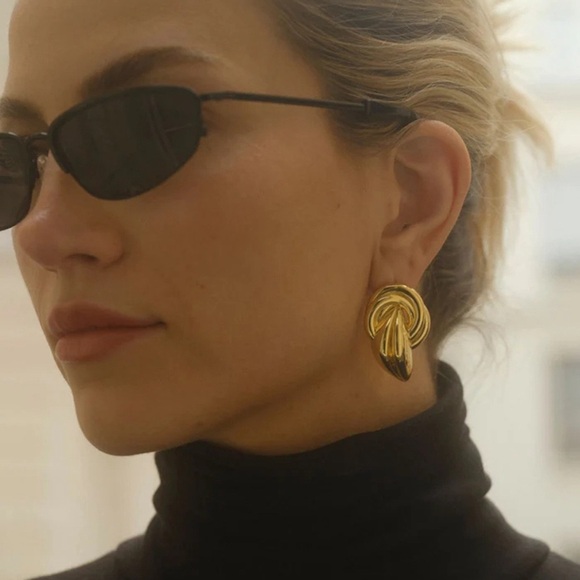 18K Gold Plated Statement Earrings*Genevieve Earrings*Old Money Earrings - Picture 1 of 8